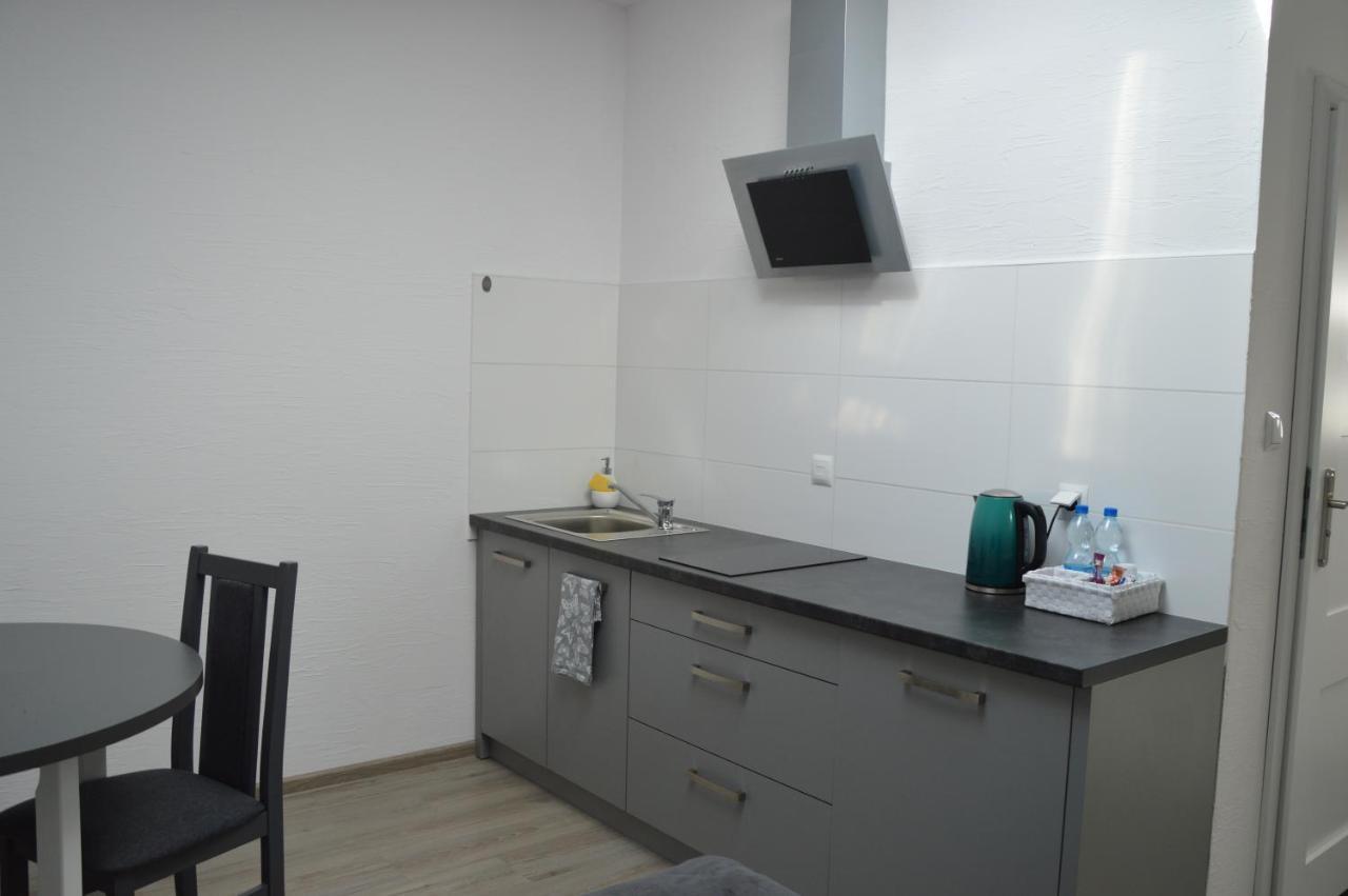 Hostel Adabet 肯普诺 外观 照片
