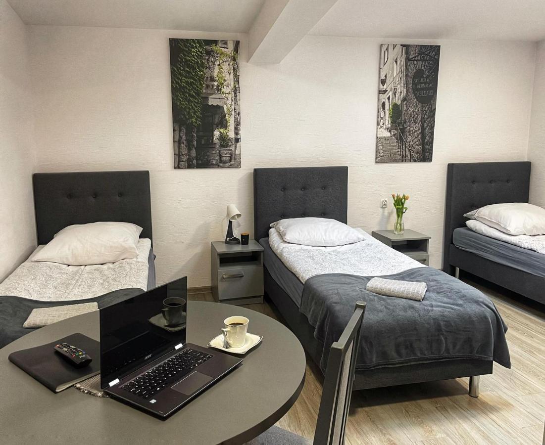 Hostel Adabet 肯普诺 外观 照片